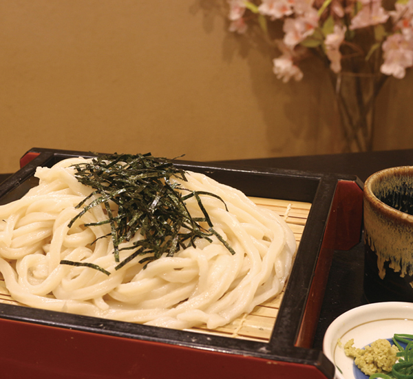 鶴屋 市役所前店